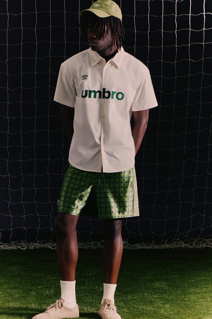 Umbro Short Sleeve Button Up Shirt - Cream