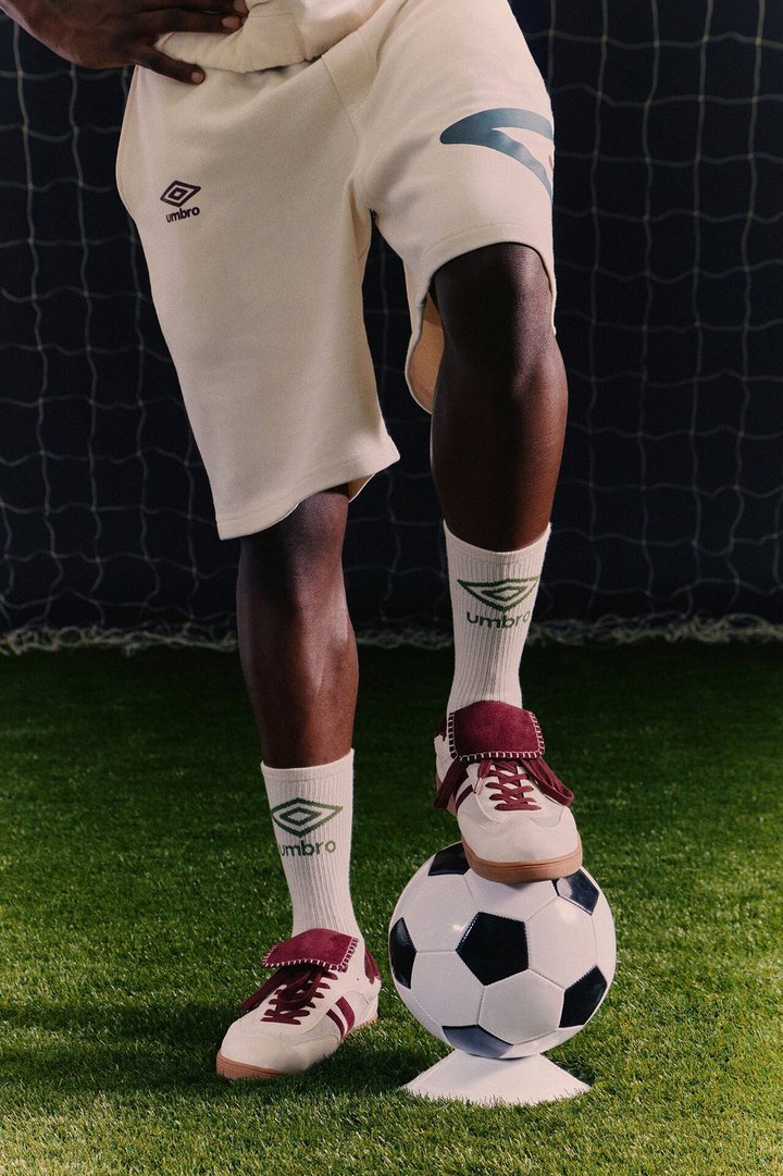 Umbro Logo Sweatshort - Cream/combo