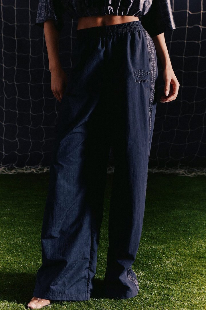 Umbro Varsity Windbreaker Wide Leg Pants - Black