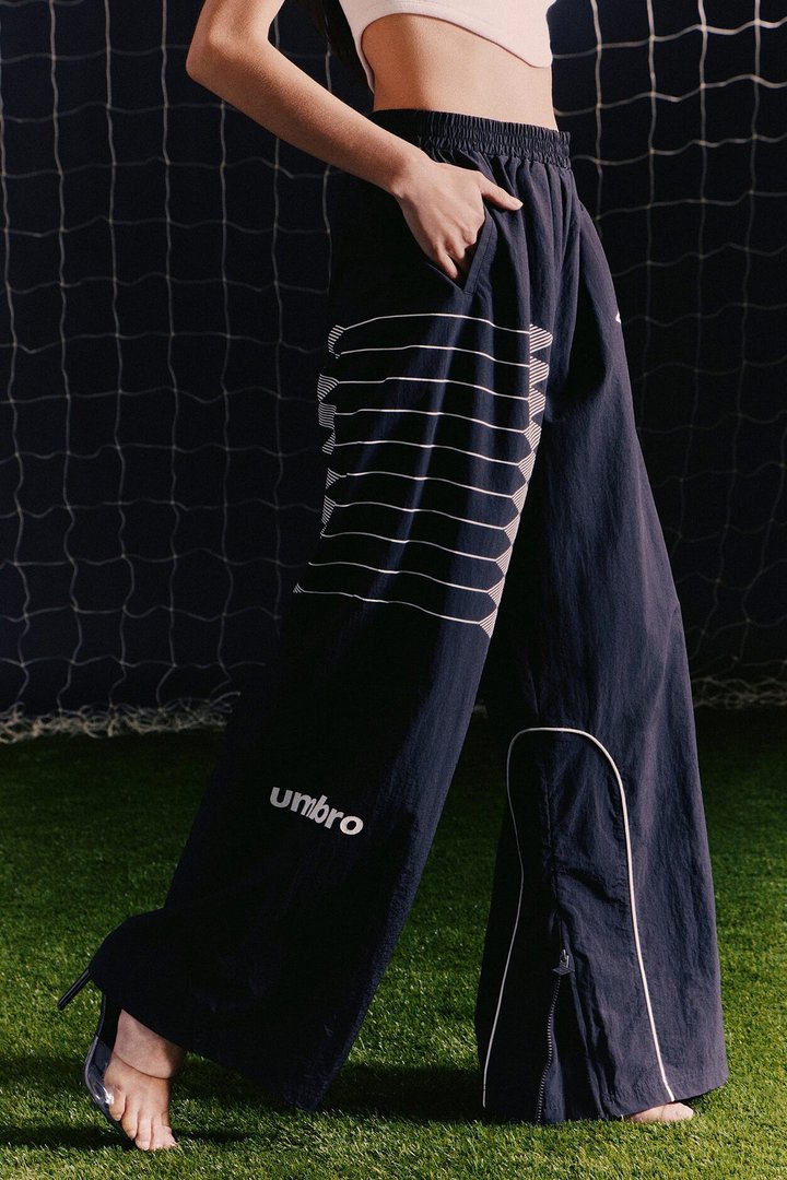 Umbro Windbreaker Wide Leg Pants - Black