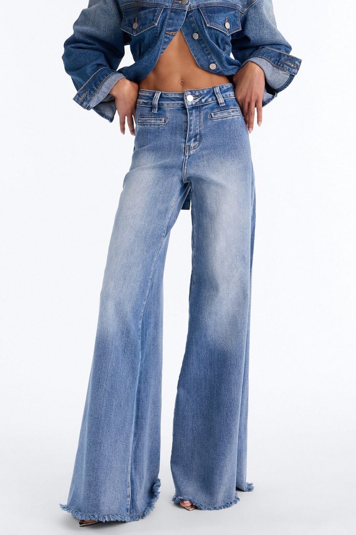 Take It Back Fray Hem Wide Leg Jeans - Medium Wash