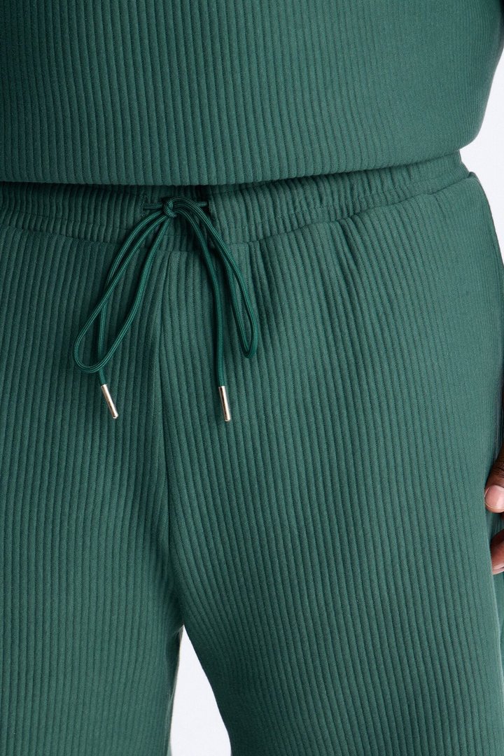 Textured Relaxed Sweatshort - Hunter Green