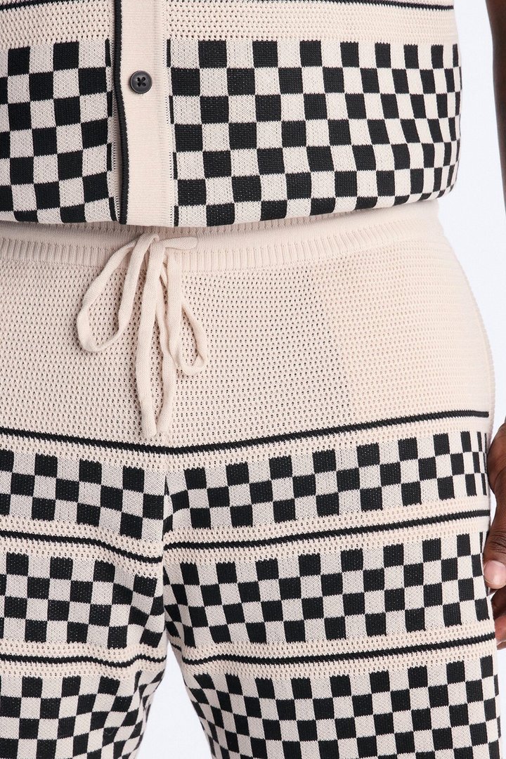 Relaxed Knitted Pawn Checker Short - Black/combo
