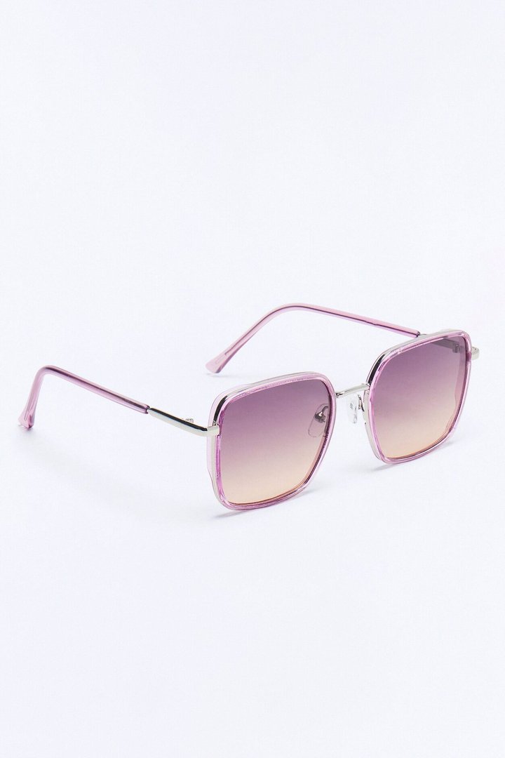 Best Behavior Baddie Sunglasses - Purple