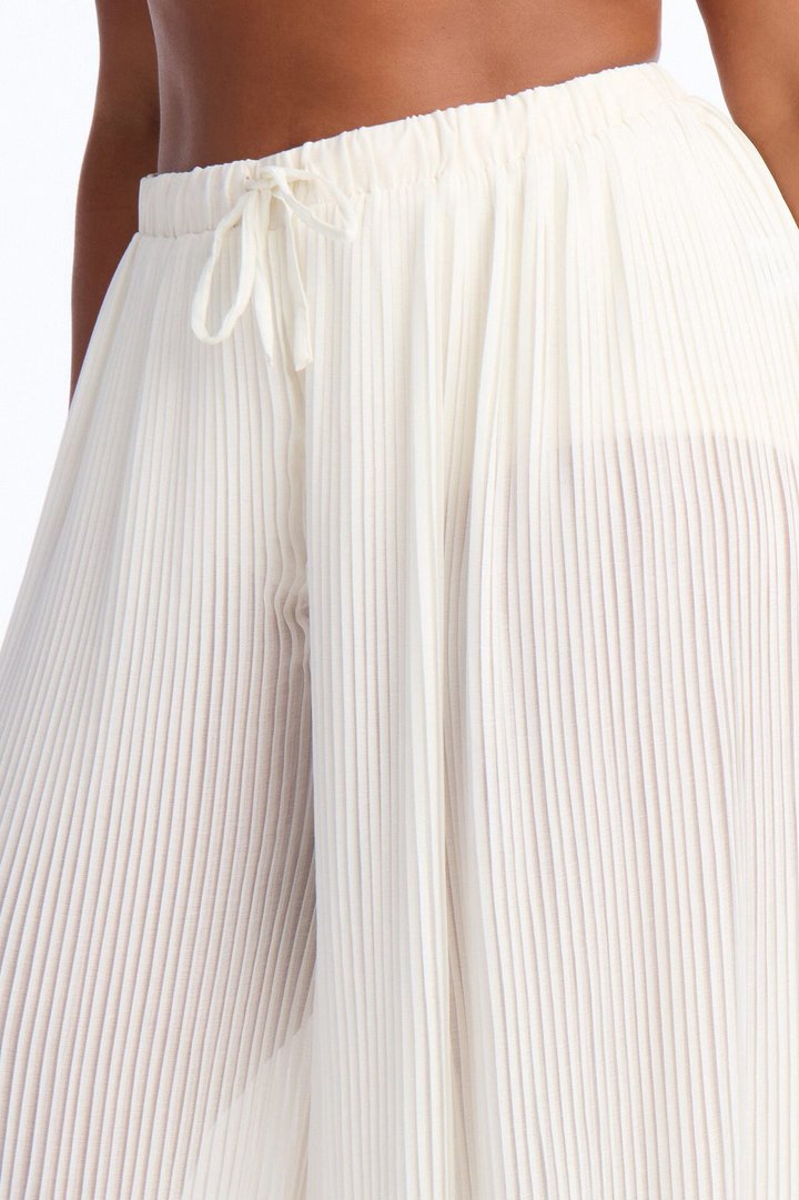Magic Carpet Pleated Balloon Pants - Ivory