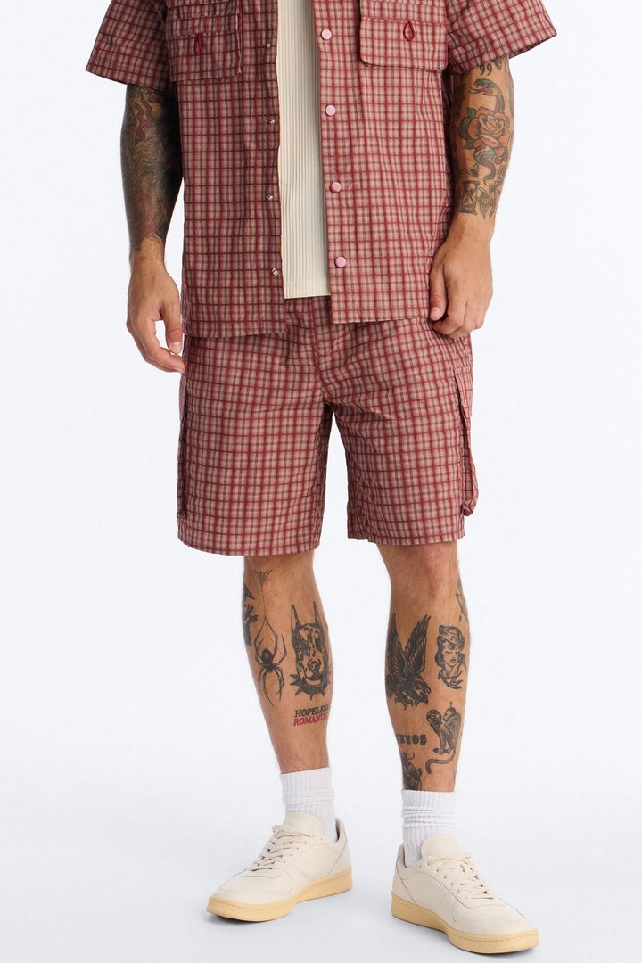 Relaxed Ryder Plaid Short - Red/combo