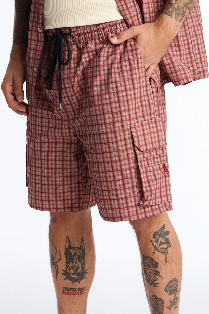 Relaxed Ryder Plaid Short - Red/combo