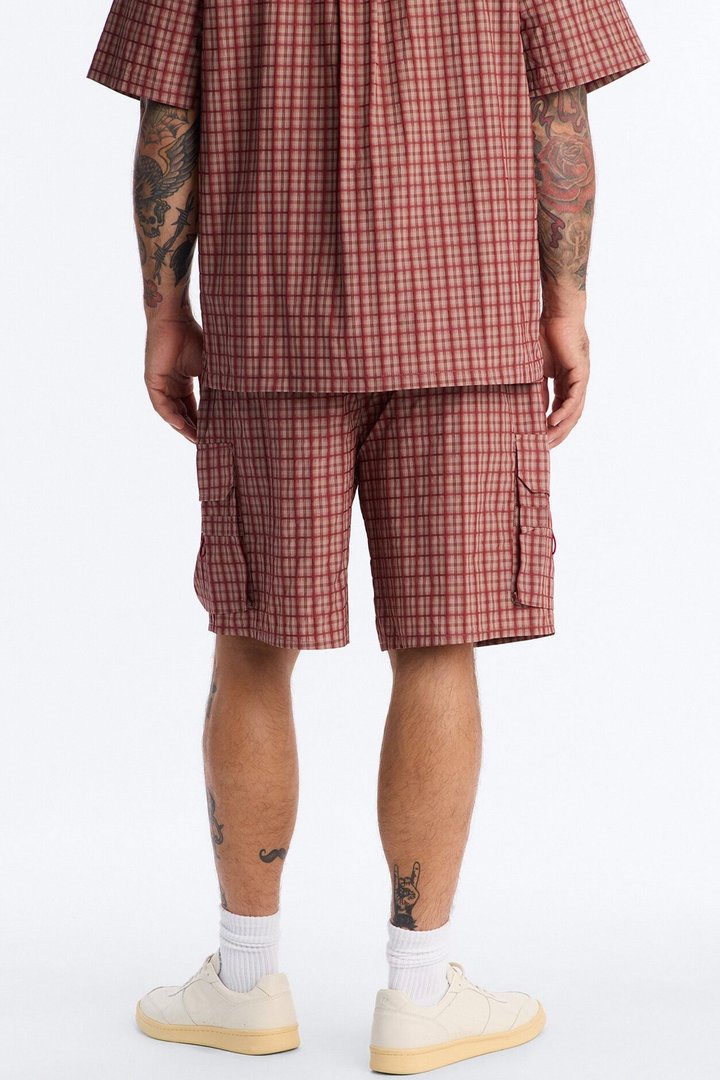 Relaxed Ryder Plaid Short - Red/combo
