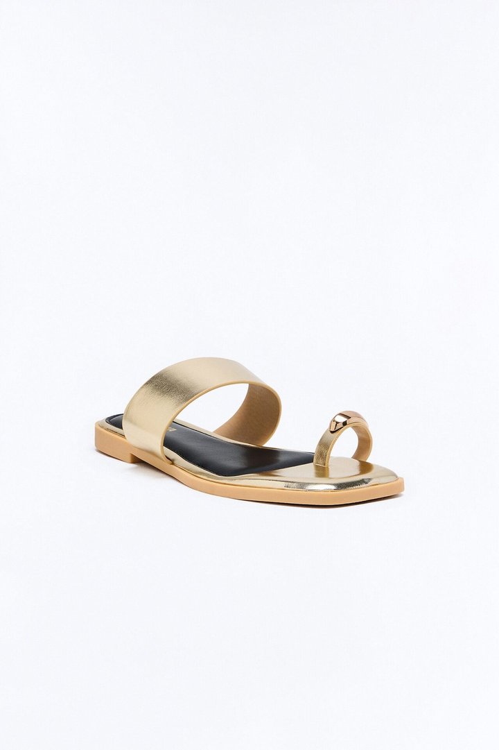 Kamila Hardware Toe Ring Sandals - Gold