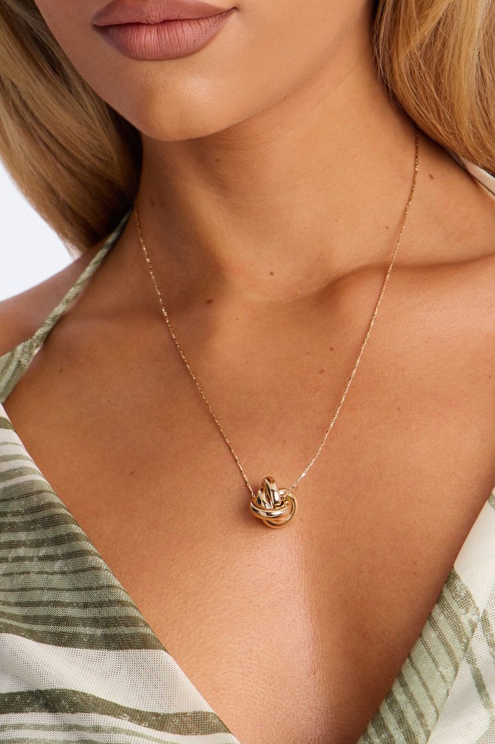 Twisted Ring Necklace - Gold