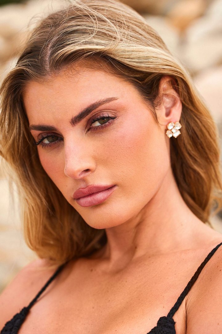 Shine Under The Sun Stud Earrings - Gold