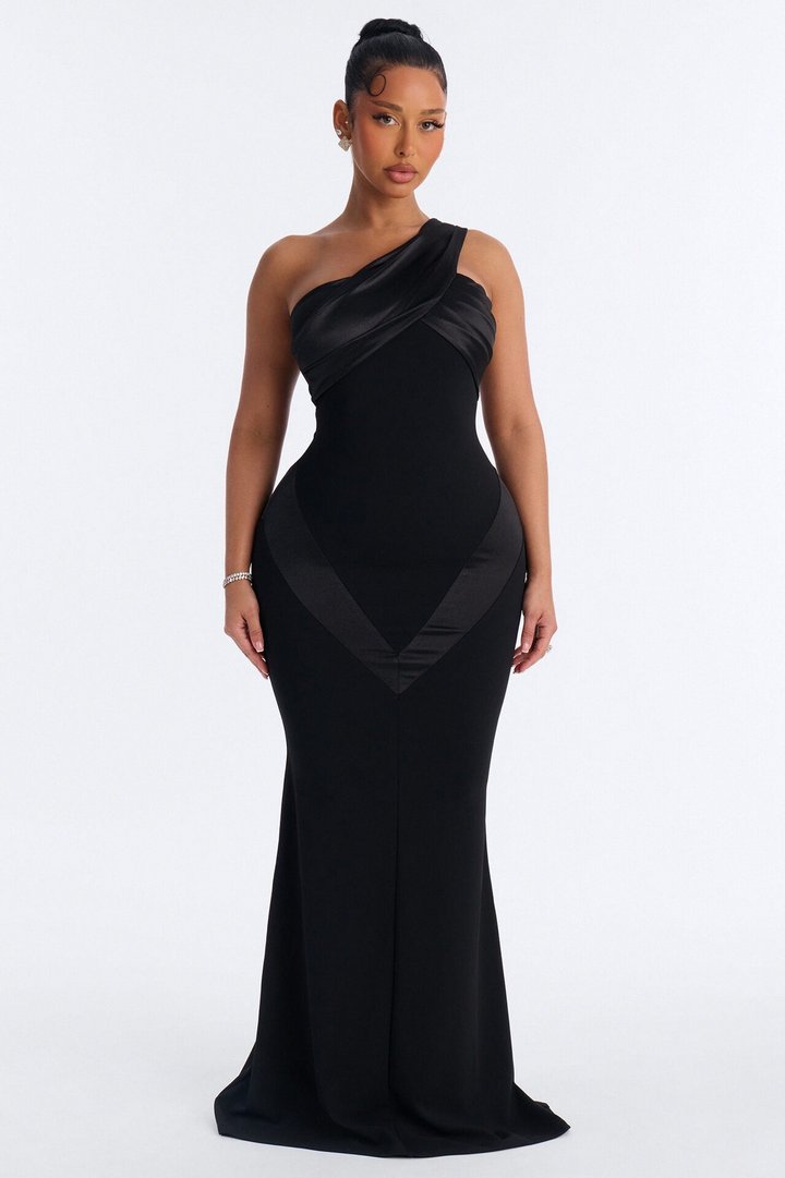 Immediate Yes One Shoulder Gown - Black