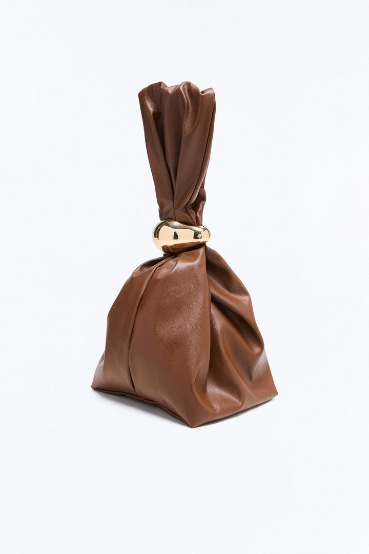 A La Mode Clutch - Brown