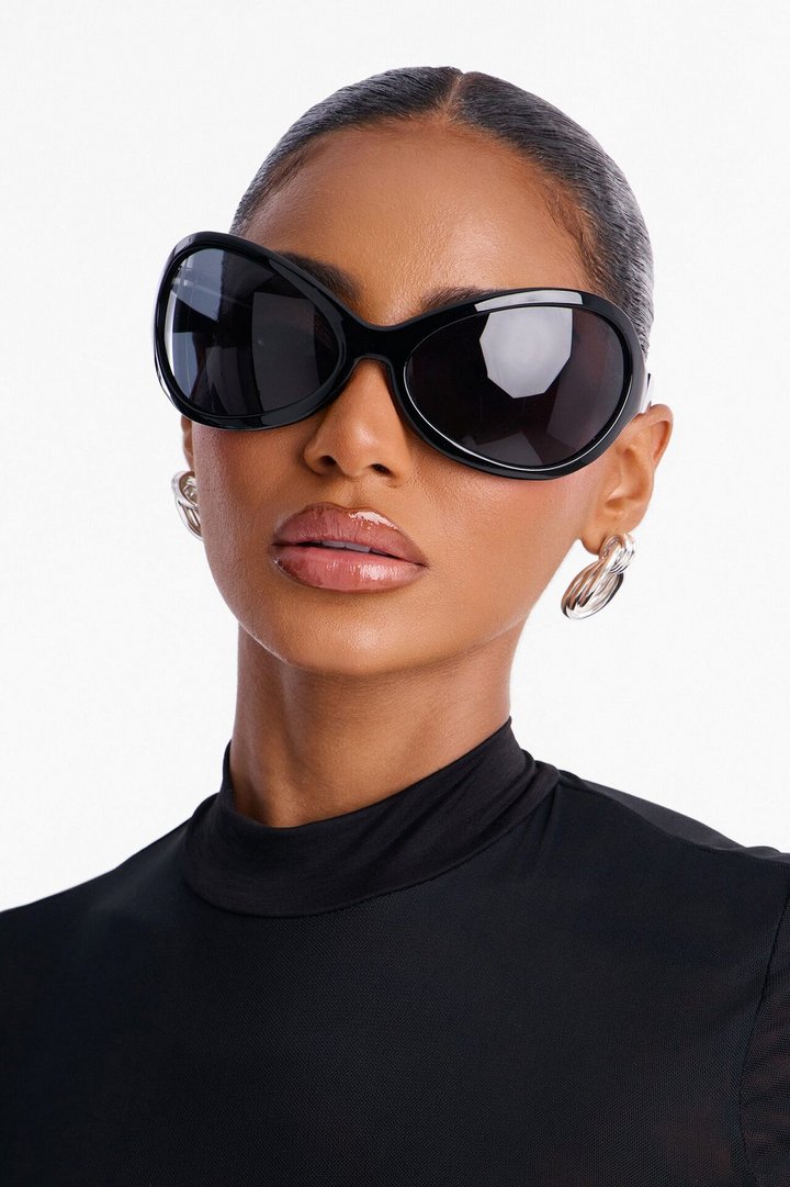 Outta Town Sunglasses - Black