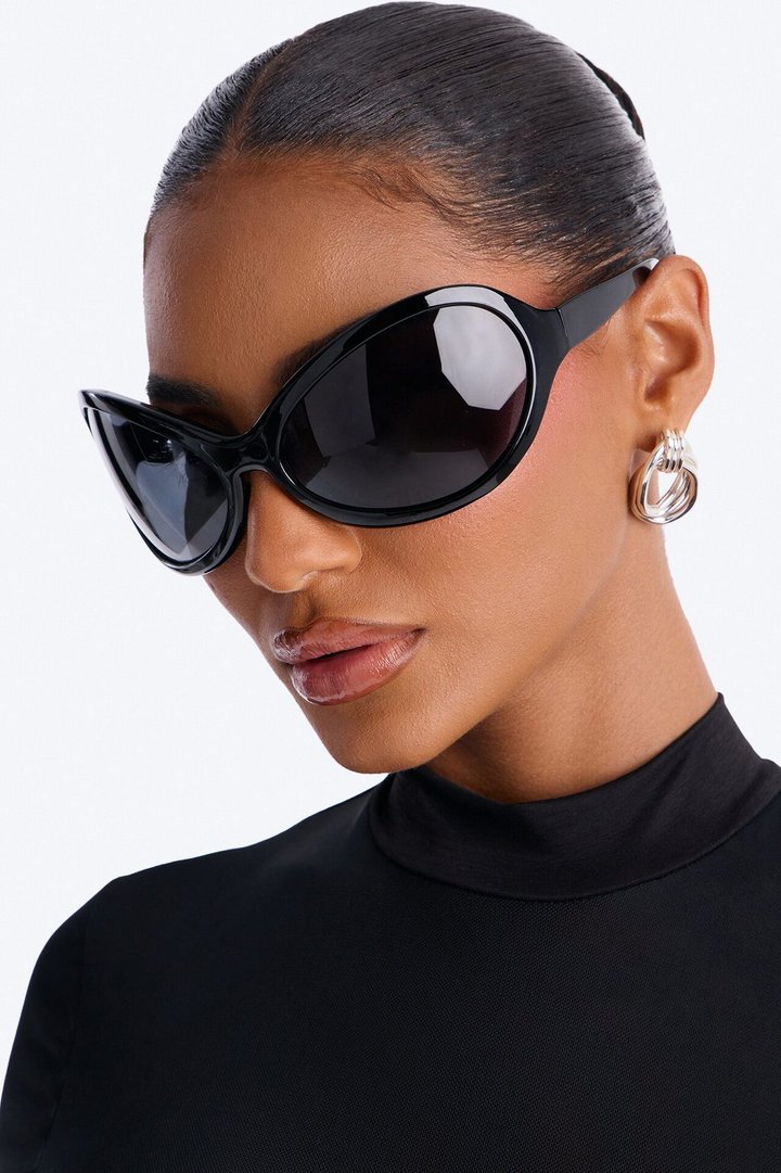 Outta Town Sunglasses - Black