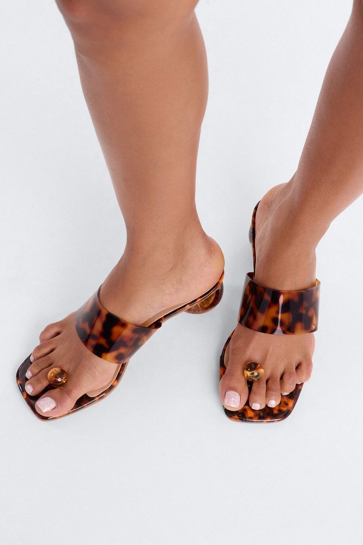 Popular Toe Ring Novelty Heels - Tortoise