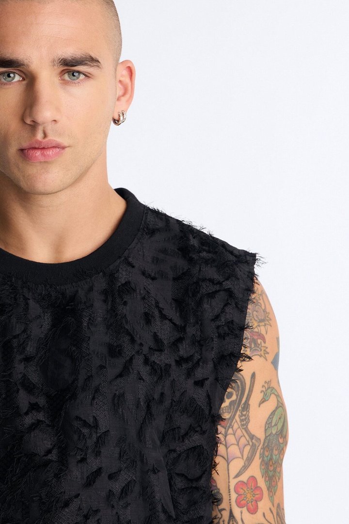Relaxed Kelpstone Textured Sleeveless Tee - Black