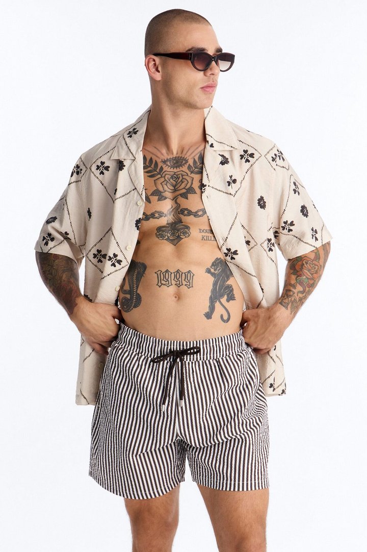 Striped Resort Seersucker Swim Trunk 6″ - Brown