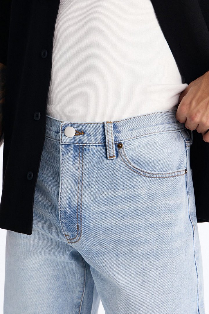 The Staple Straight Jean - Light Blue Wash