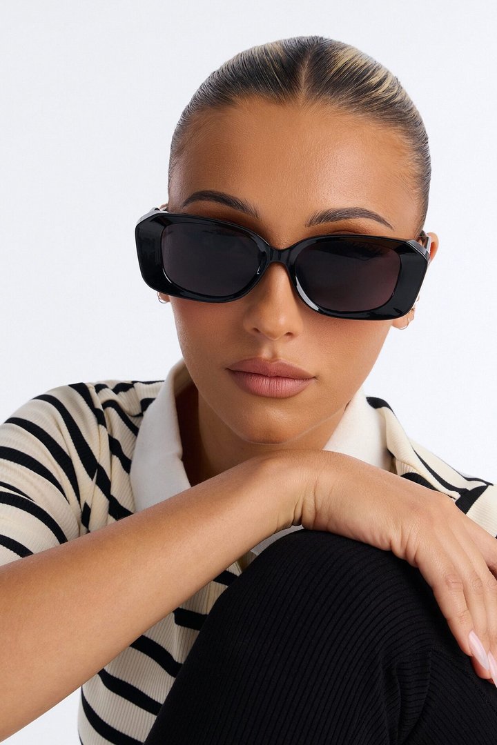 So Relaxed Sunglasses - Black