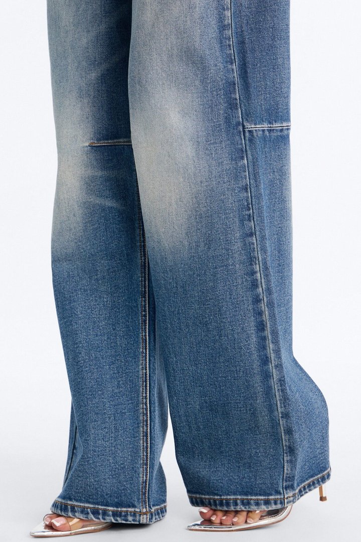 No Vacancy Tinted Wide Leg Jeans - Dark Wash