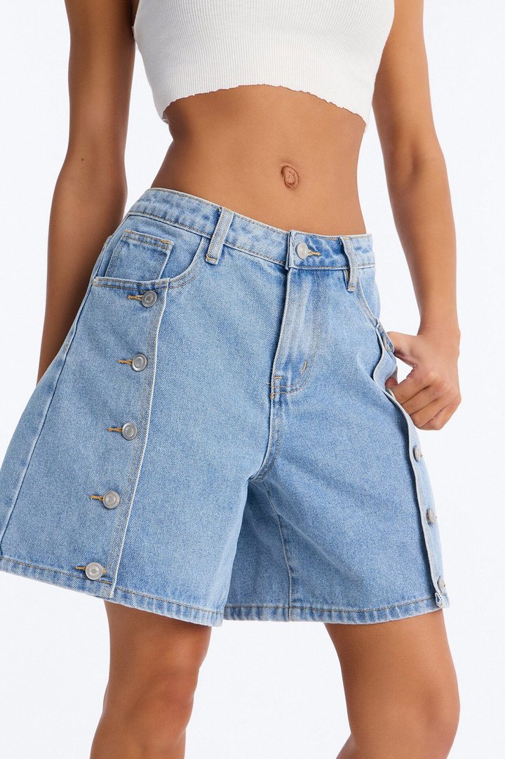 Albany Denim Bermuda Shorts - Light Wash