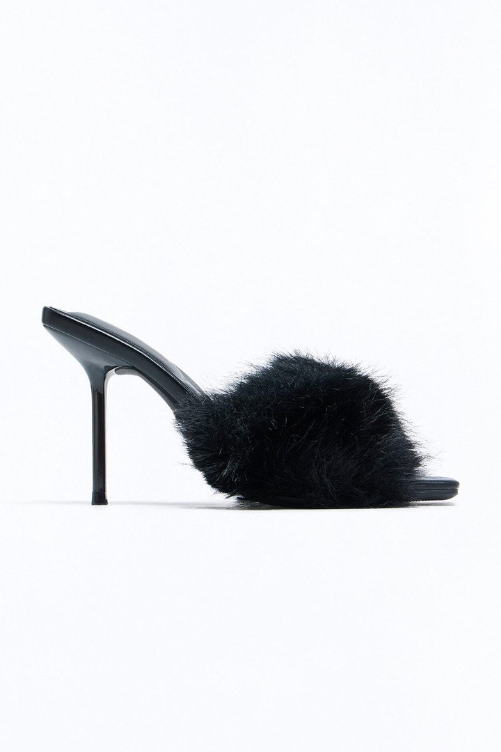 Margaret Fur Trim Heels - Black