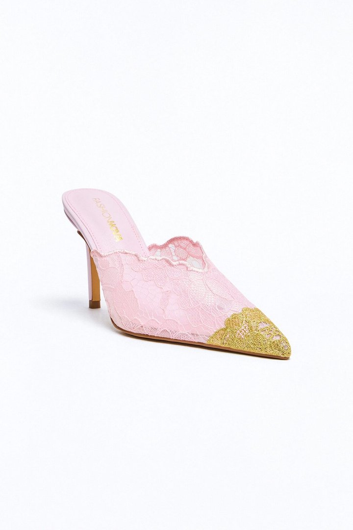 Romantic Weekend Lace Stiletto Pumps - Pink