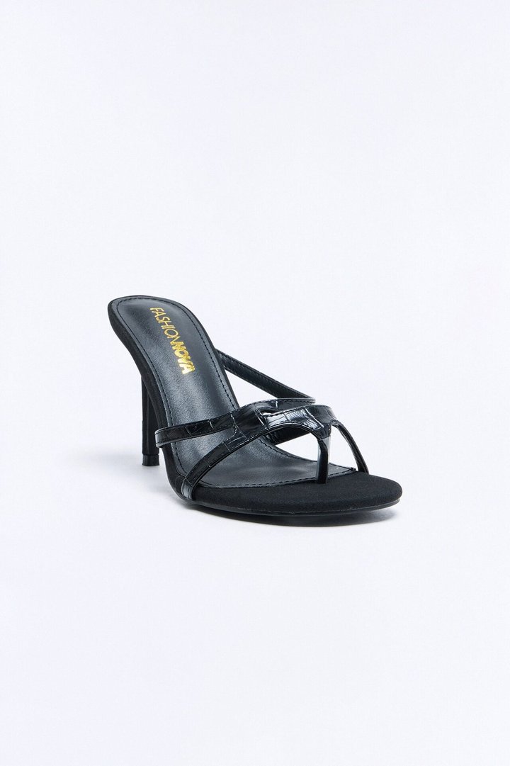 Never Complicate Stiletto Thong Heels - Black