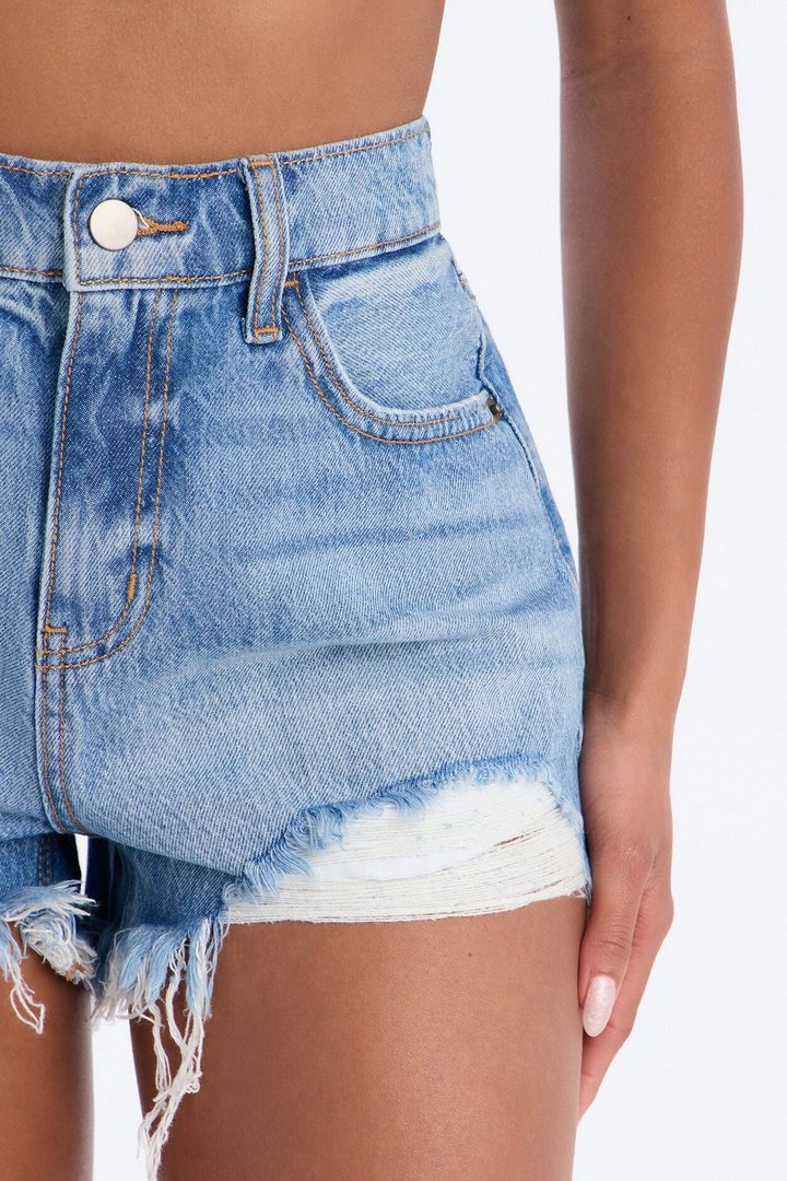 Off Shore Fray Hem Denim Shorts - Medium Wash