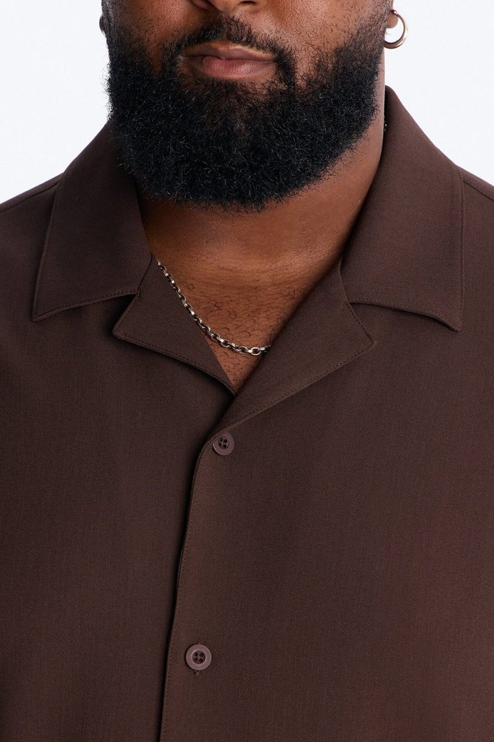 Modern Essential Sleeve Cuban Collar Button Down - Chocolate