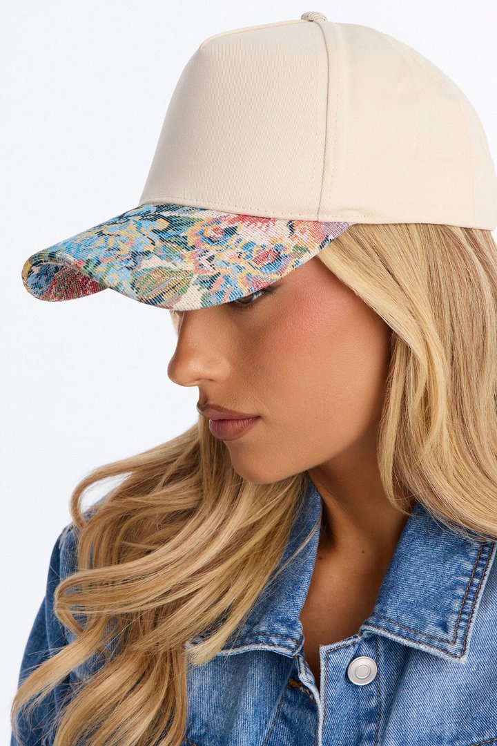 It's Giving Spring Baseball Hat - Cream/combo