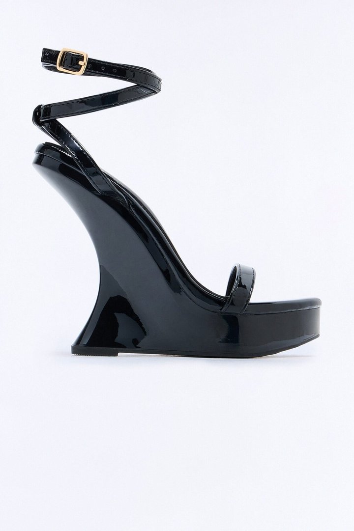 Leora Ultra Platform Wedges - Black