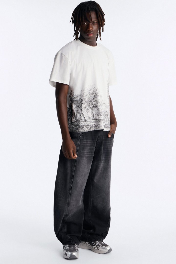 Hero's Expedition Oversized Short Sleeve Tee - White