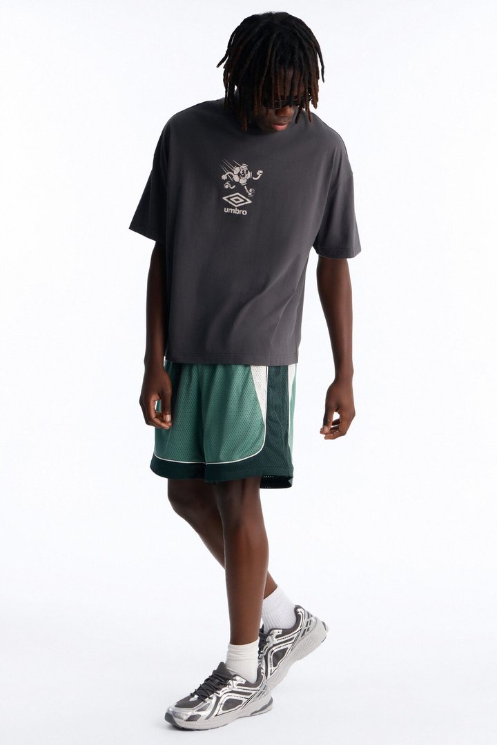 Umbro International Soccer 2026 Short Sleeve Tee - Black