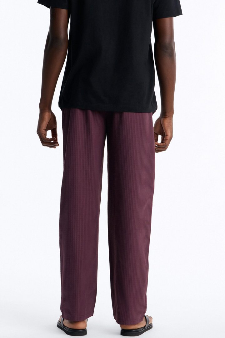 Terrance Textured Relaxed Pant - Wine