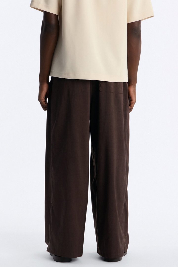 Baggy Tuxedo Pleated Trouser - Dark Brown