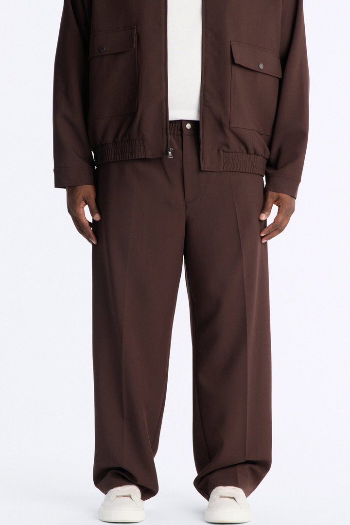 Modern Essential Relaxed Trouser - Chocolate