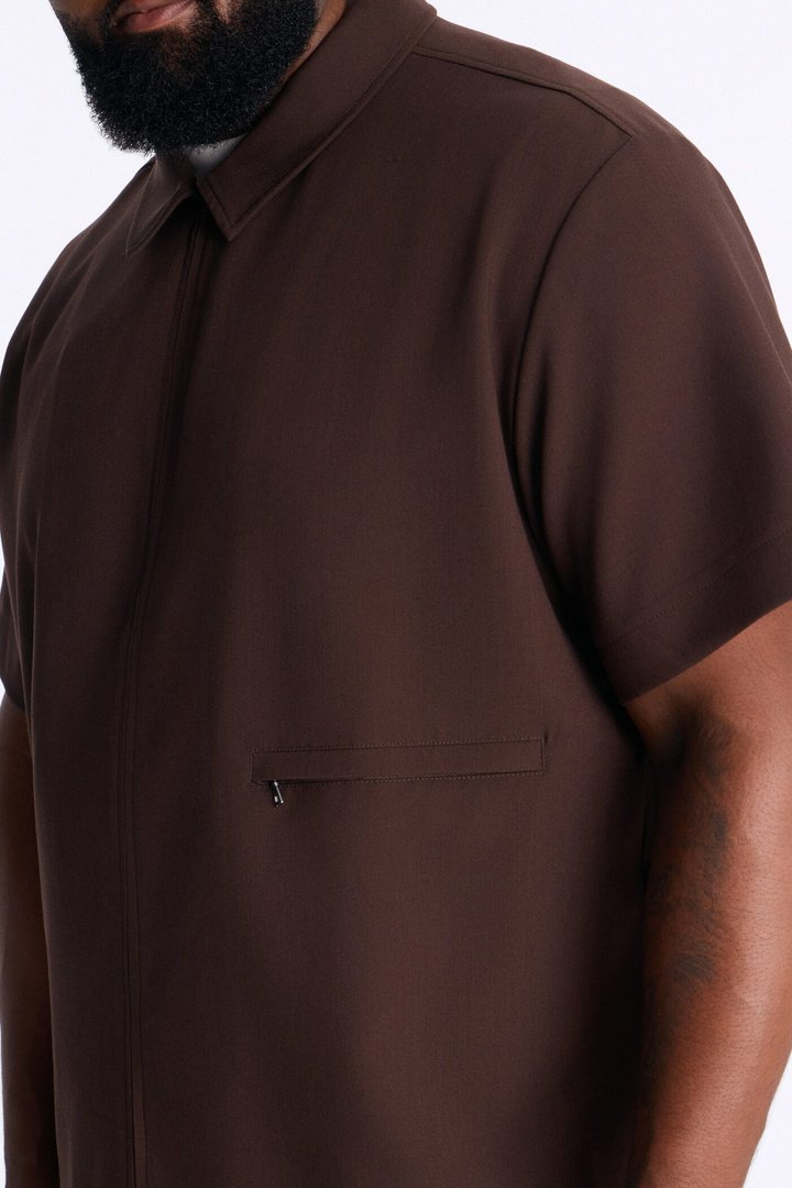 Modern Essential Short Sleeve Zip Collar Shirt - Chocolate