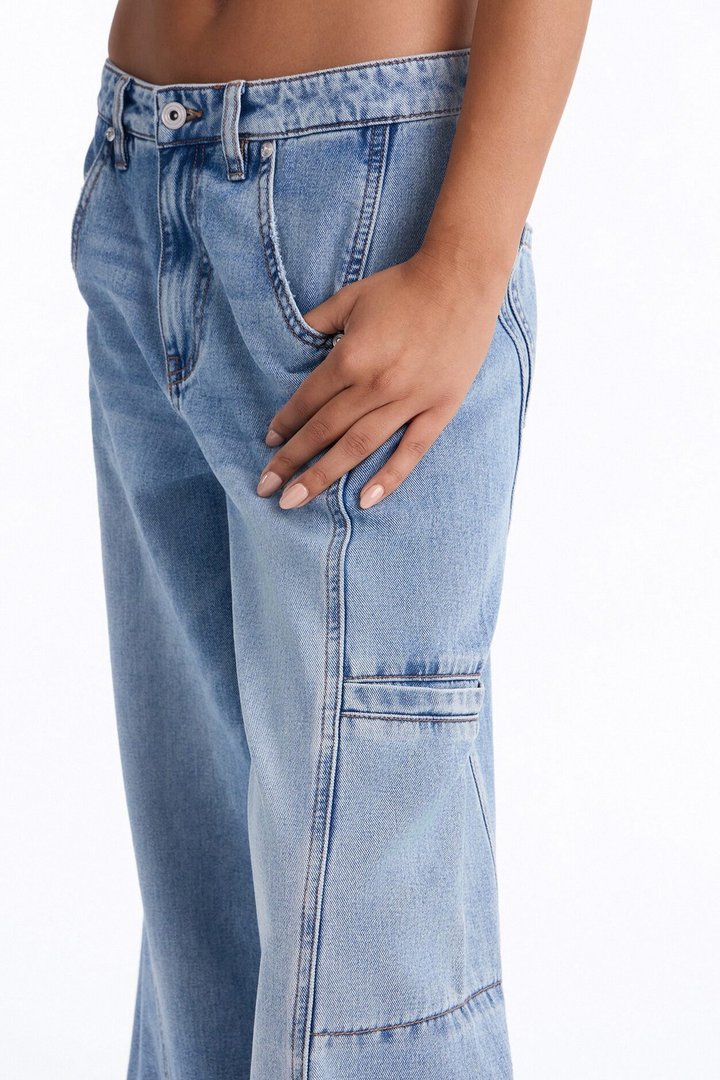 Take Two Cargo Wide Leg Jeans - Medium Wash