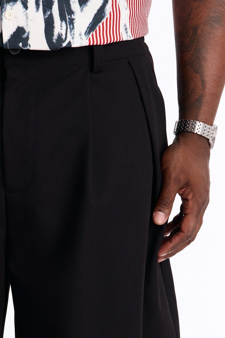 Laguna Baggy Trouser Short - Black