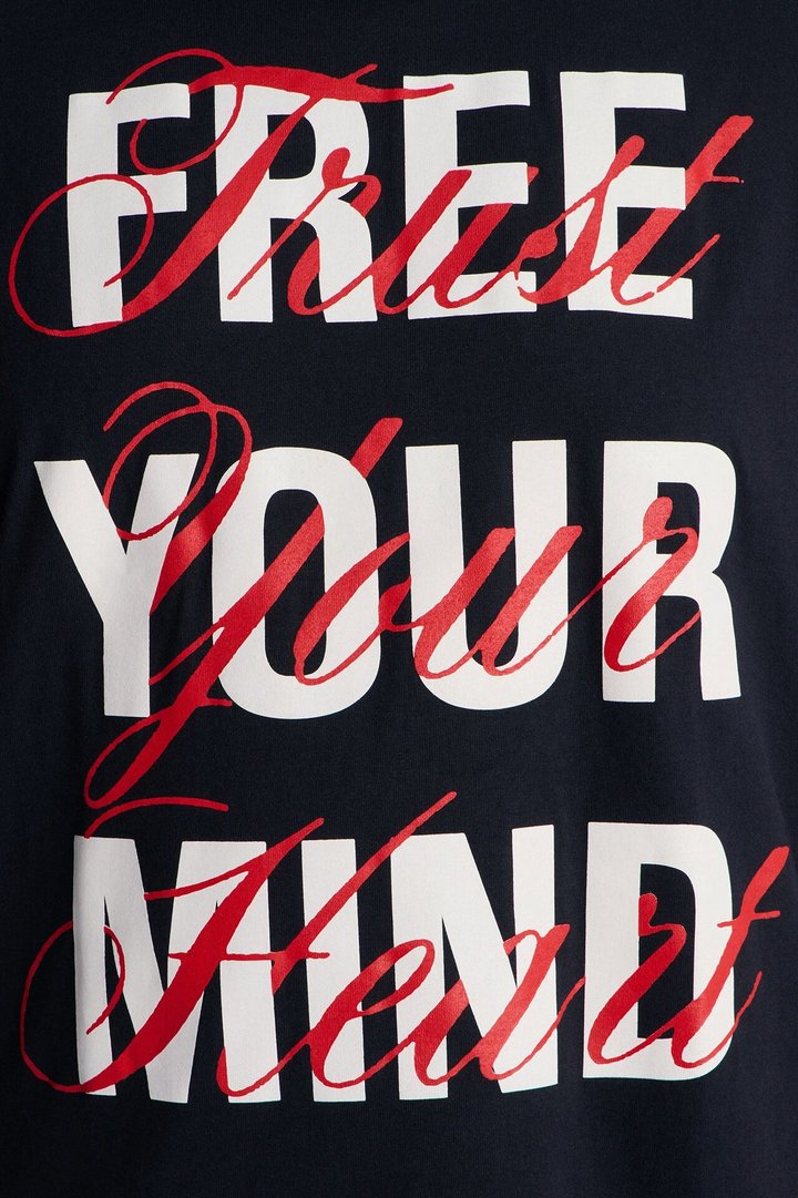 Free Your Mind Oversized Muscle Tank - Black