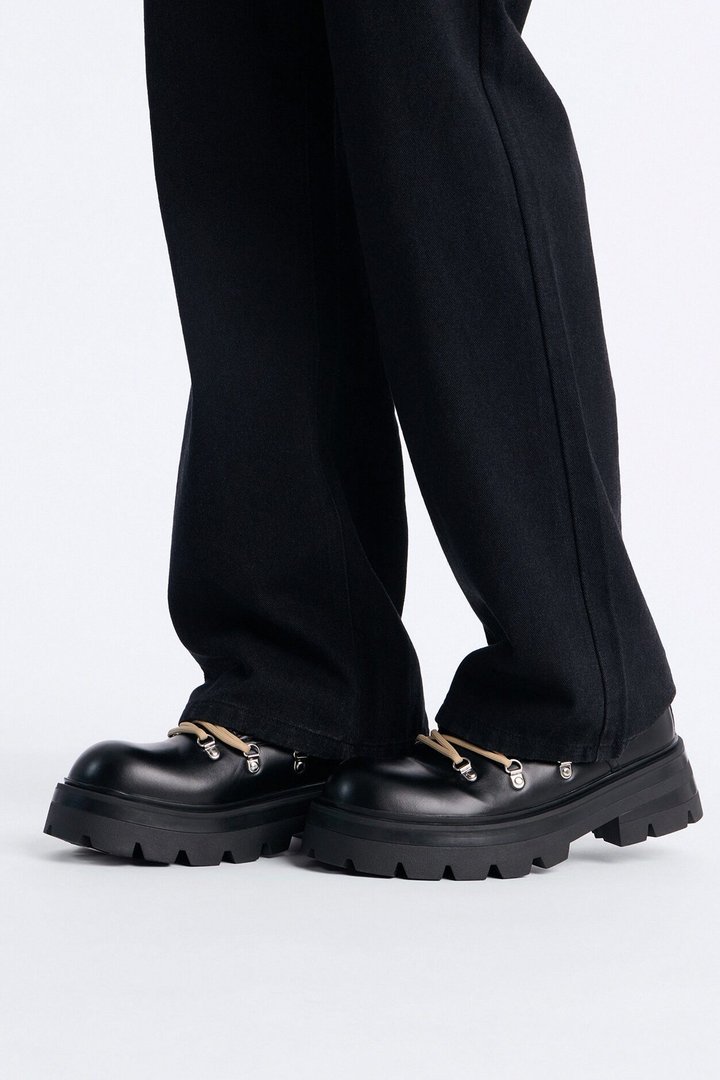 Chunky Hiker Lace Up Oxford Shoes - Black