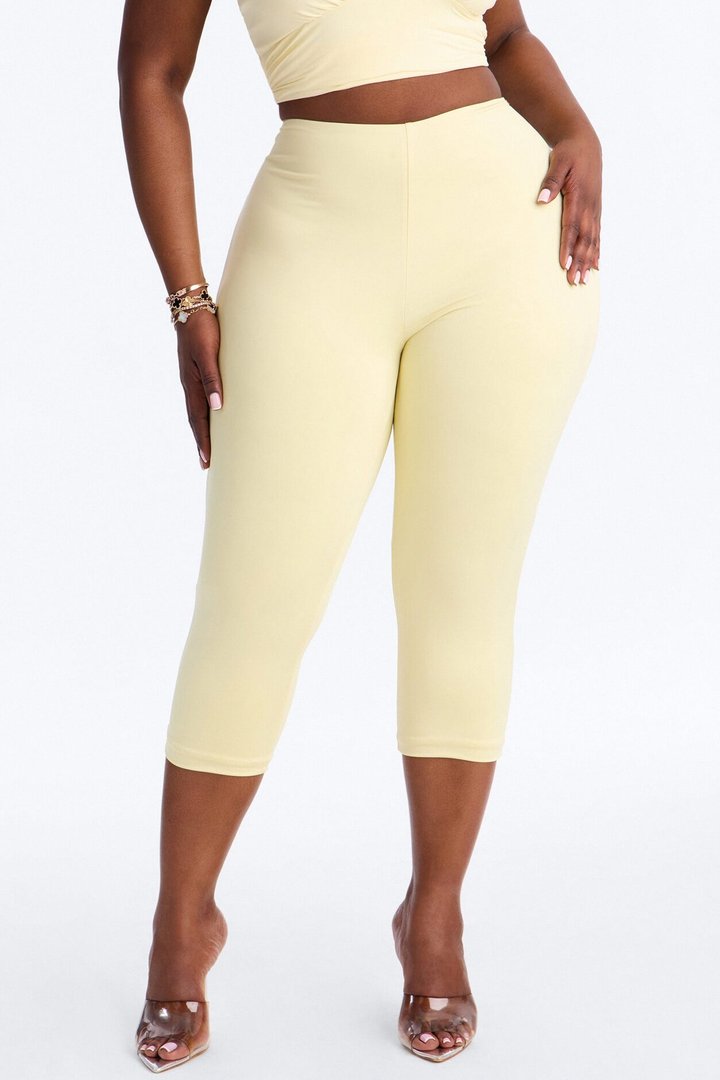 Contour Double Lined Capri Pant - Butter Yellow