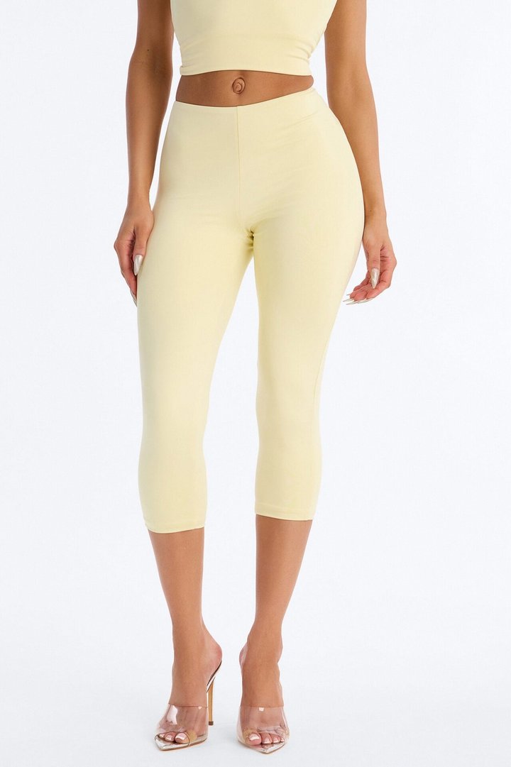 Contour Double Lined Capri Pant - Butter Yellow