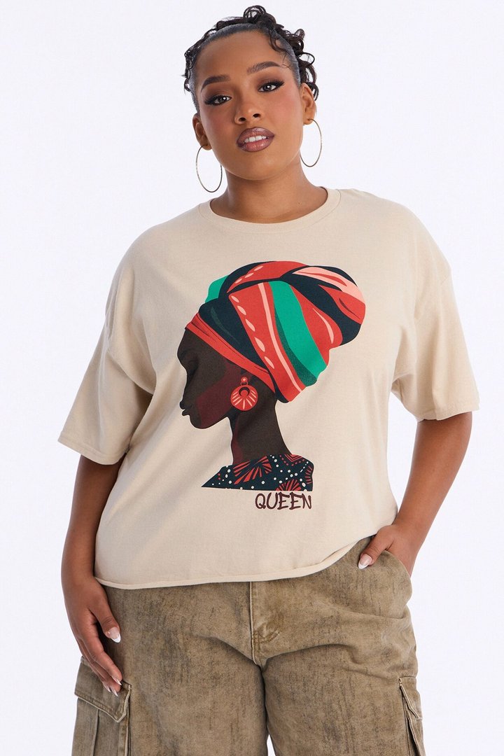 Powerful Queen Oversized Tee - Sand