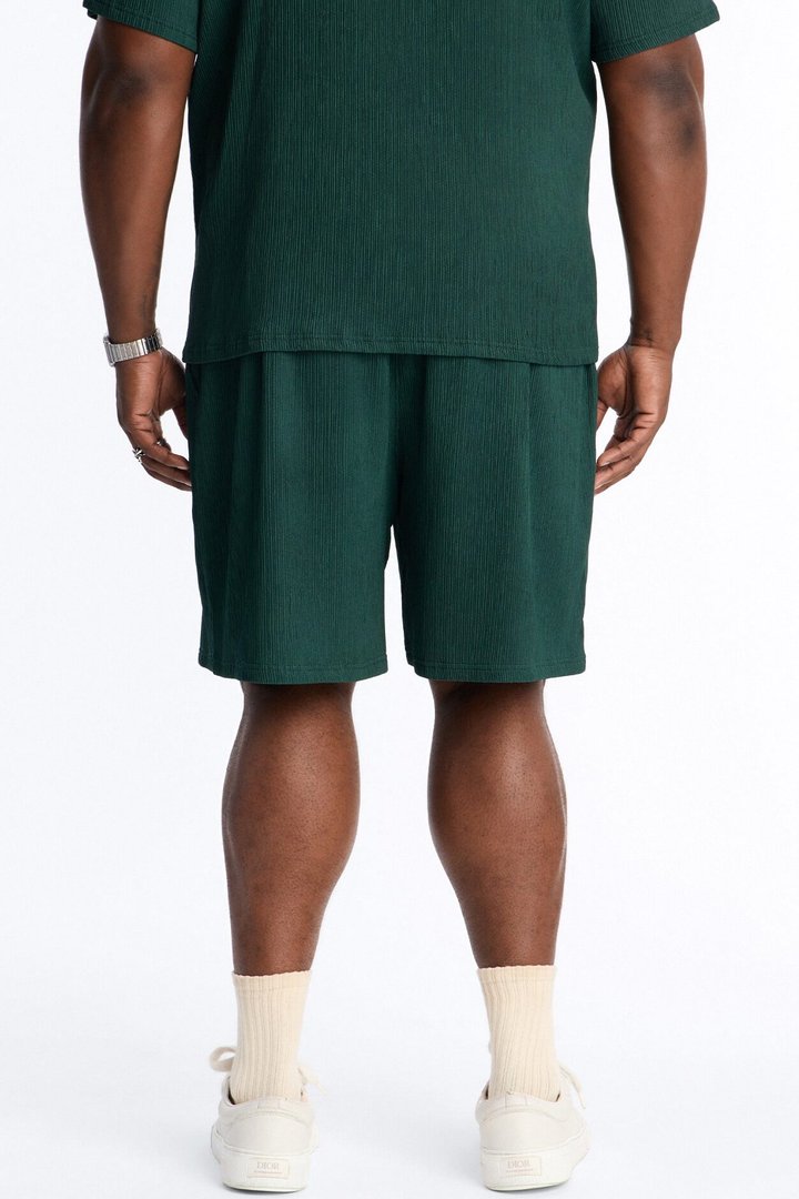 Pure Form Plisse Relaxed Short - Hunter Green