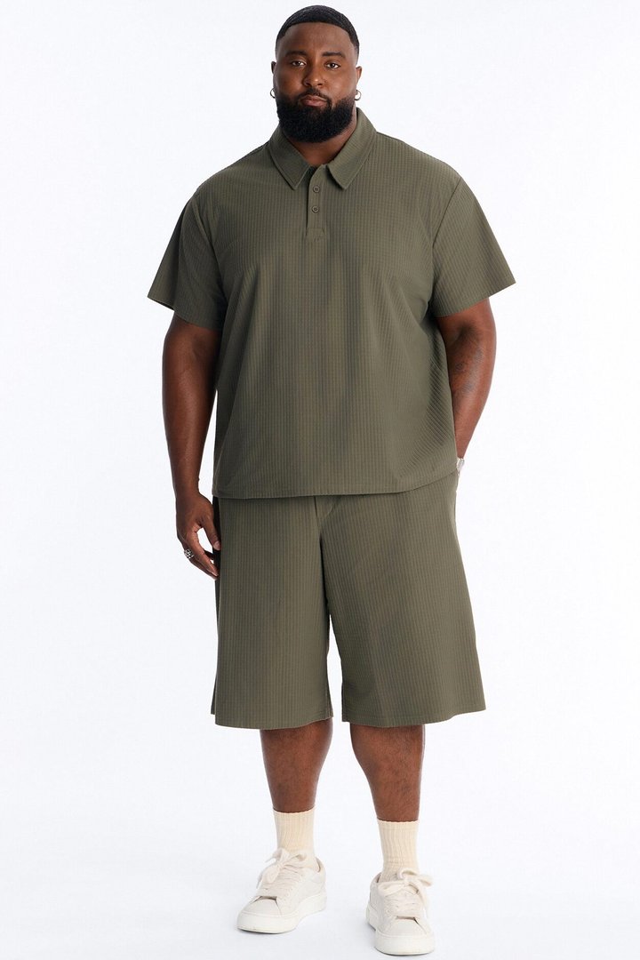 Terrance Textured Relaxed Short - Olive