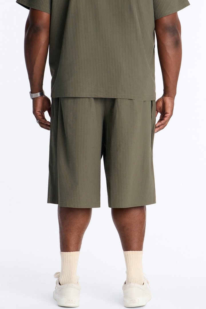 Terrance Textured Relaxed Short - Olive