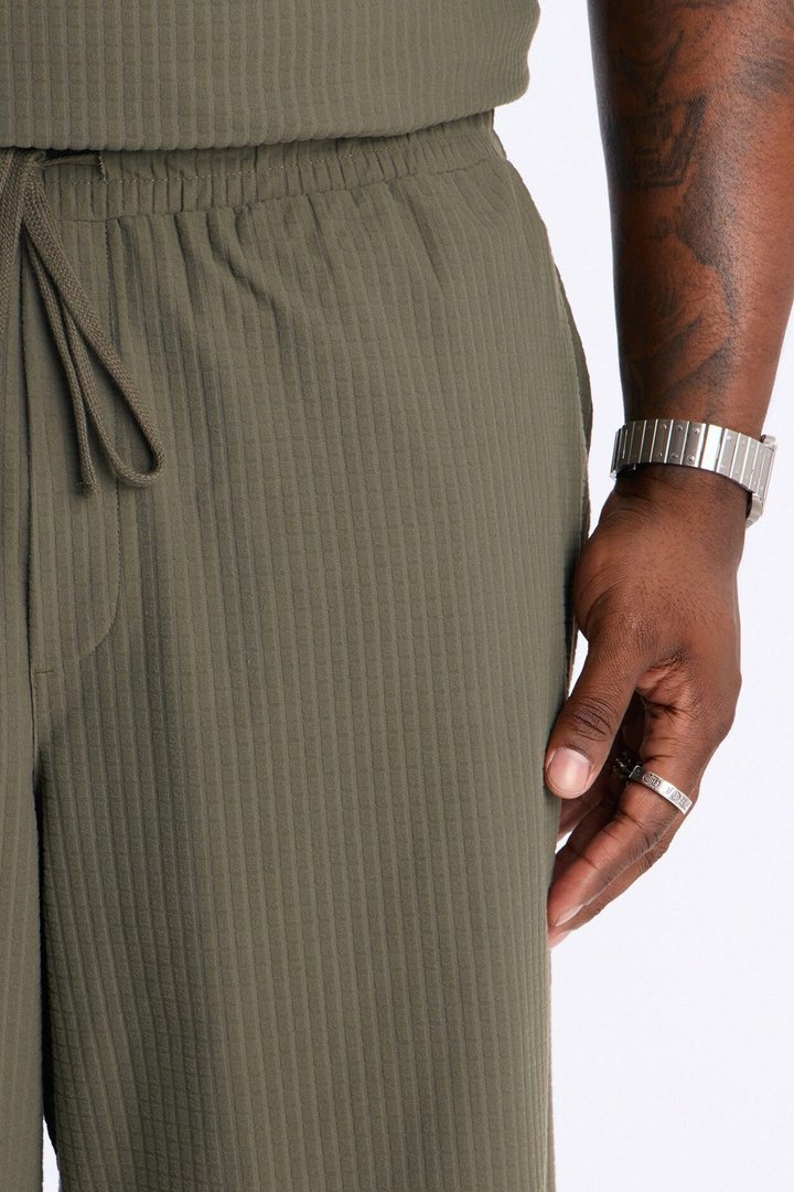 Terrance Textured Relaxed Short - Olive